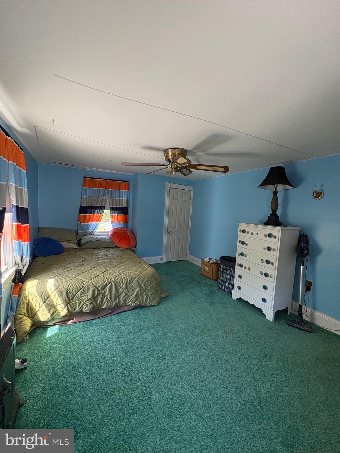 909 Main Street Salem, NJ 08079 - Photo 27 of 35 a bedroom with a bed and a closet