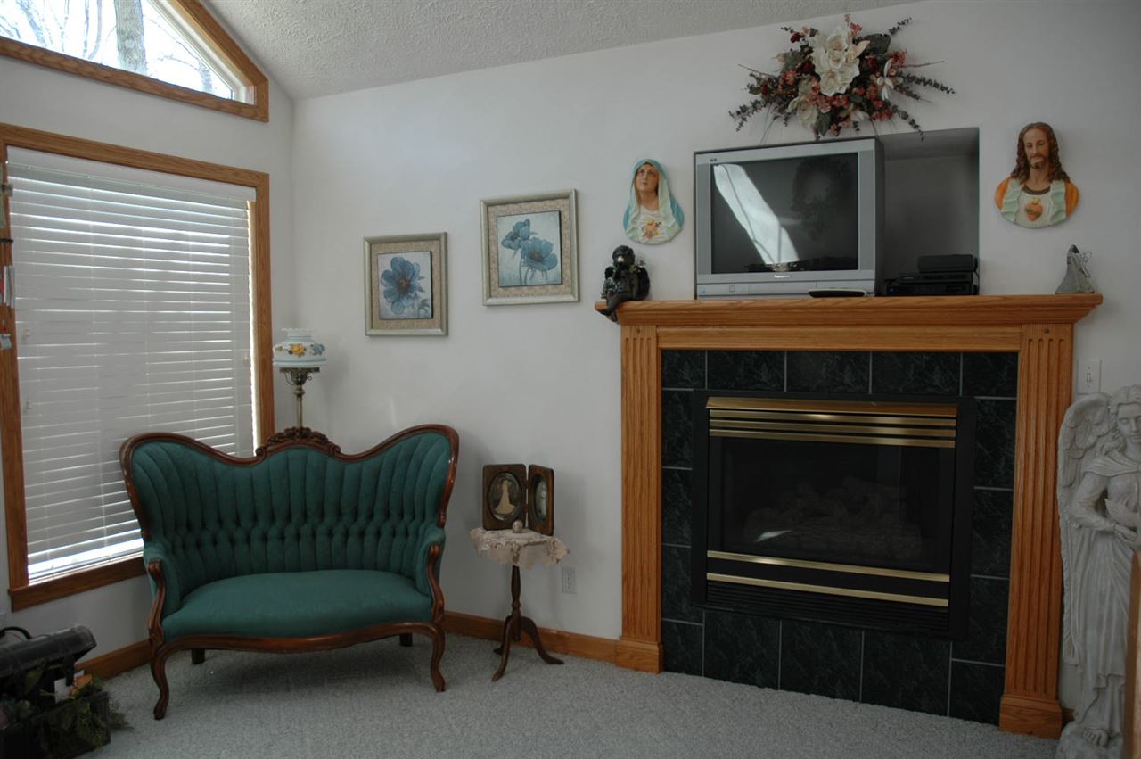 8760 West Deich Road Eckerty, IN 47116 - Photo 4 of 14