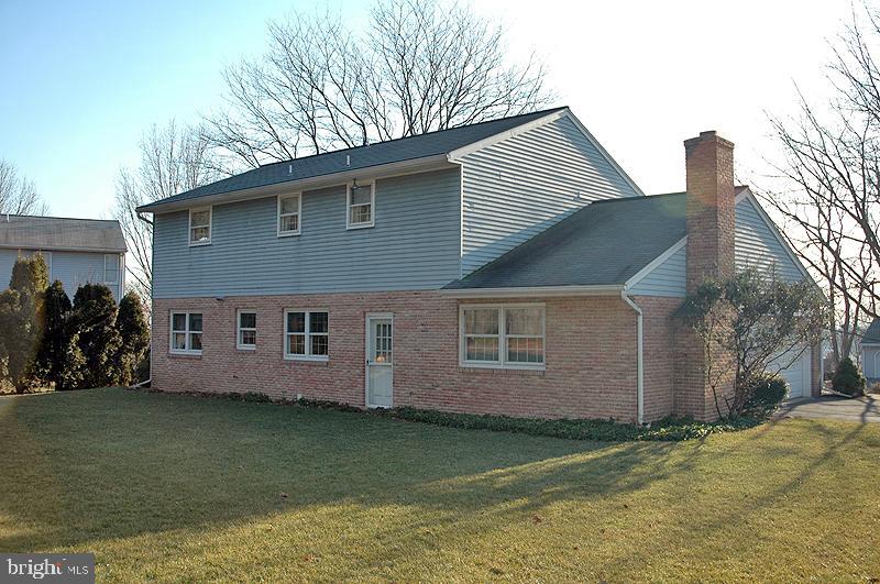 821 Bellecrest Road Lancaster, PA 17601 - Photo 2 of 17 Gallery Image 2