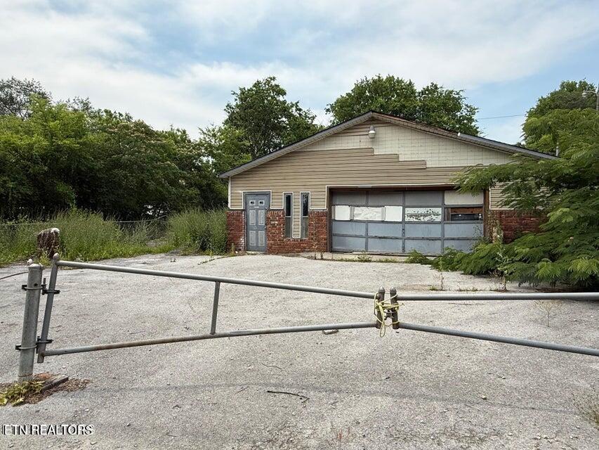 6921 Old Rutledge Pike Knoxville, TN 37924 - Photo 2 of 15 2