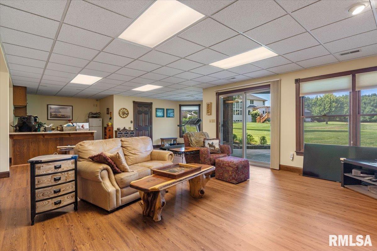 2405 Rosewell Point Springfield, IL 62711 - Photo 28 of 49 Gallery Image 28