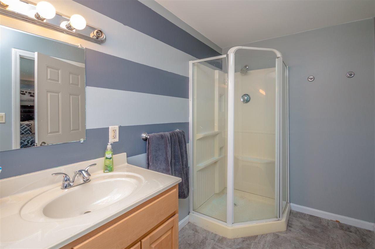 90 Effingham Road Ossipee, NH 03864 - Photo 21 of 37