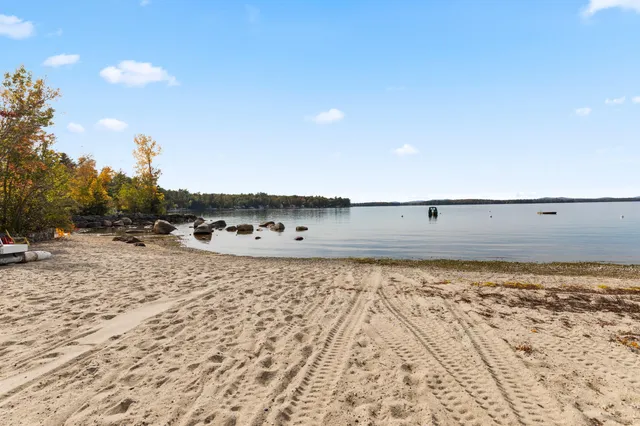 $649,900 | 11 Clover Lane, Windham, ME 04062