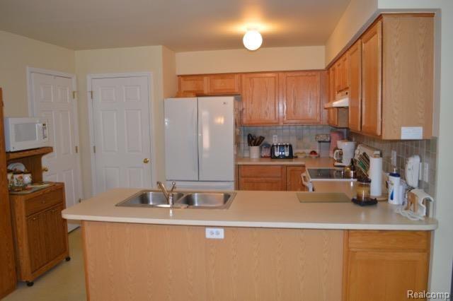 16793 Country Ridge Lane Macomb, MI 48044 - Photo 5 of 18 DSC_0290.jpg