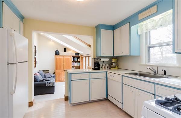 45 Elinor Road Newton, MA 02461 - Photo 9 of 20 Gallery Image 9