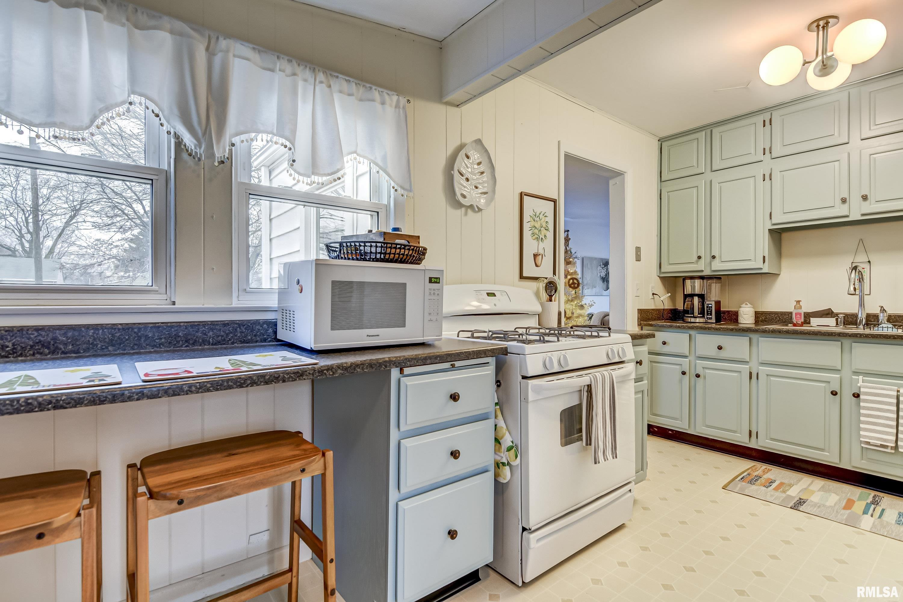 2300 South Spring Street Springfield, IL 62704 - Photo 15 of 33