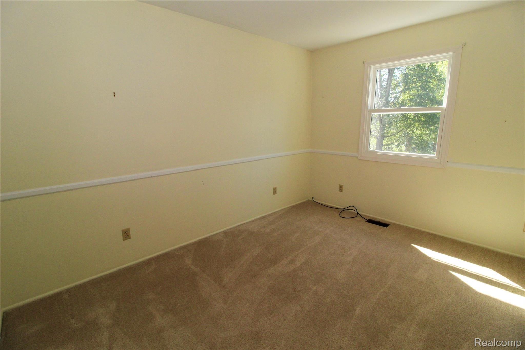 9032 East Bristol Road Davison, MI 48423 - Photo 20 of 62 Bedroom 3.jpg