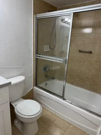 $1,750 | 4550 Northwest 9th Street, Unit 617E, Miami, FL 33126