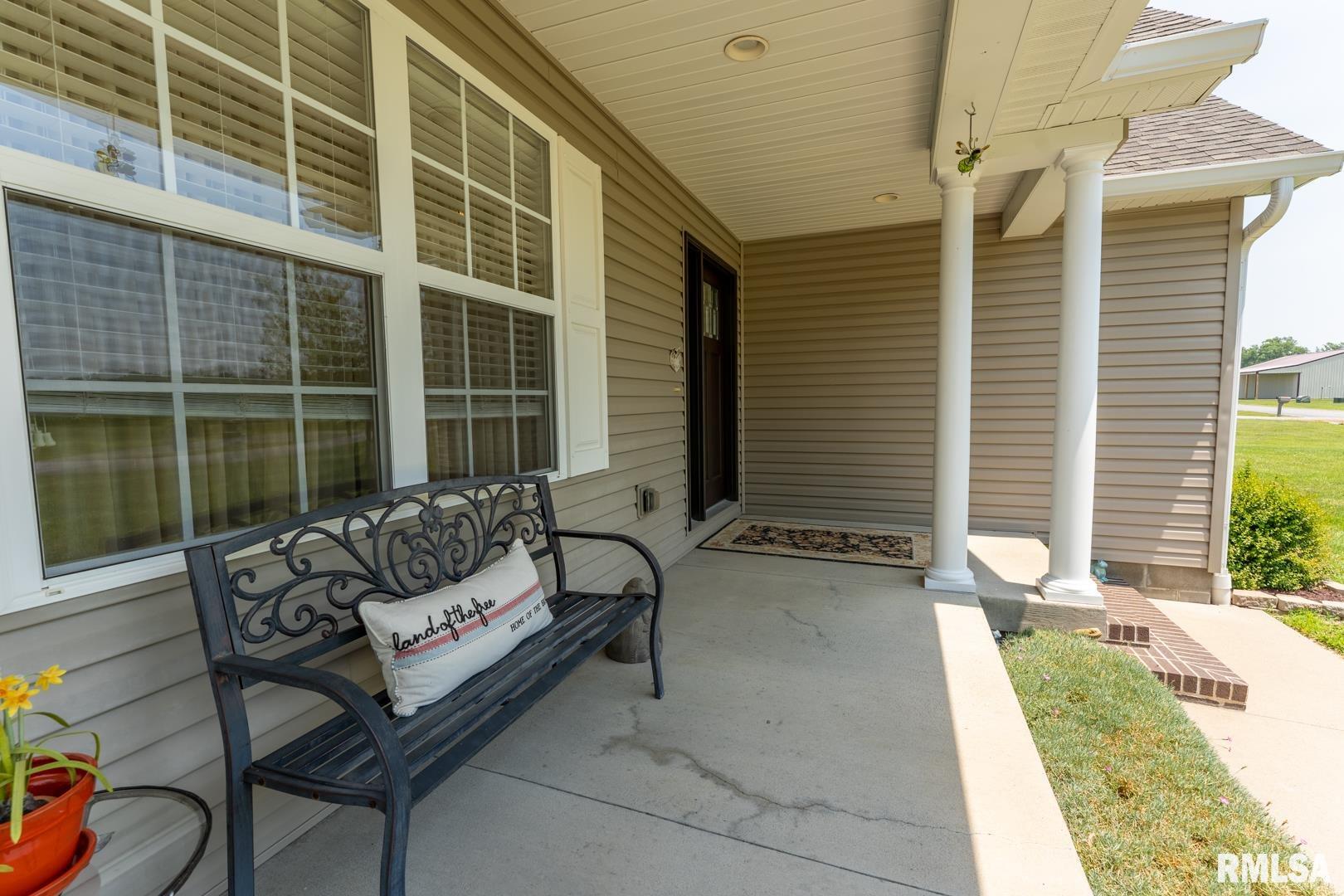 15766 Ciara Road Marion, IL 62959 - Photo 5 of 42