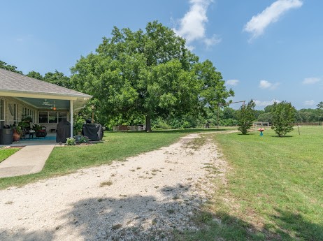 500 State Highway 31 West Dawson, TX 76639 - Photo 16 of 32 a view of a house with a yard
