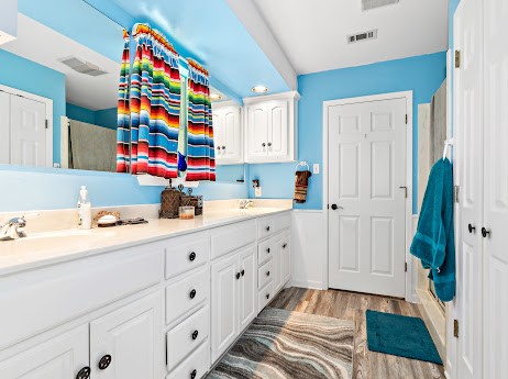 500 State Highway 31 West Dawson, TX 76639 - Photo 25 of 32 a kitchen with white cabinets and window