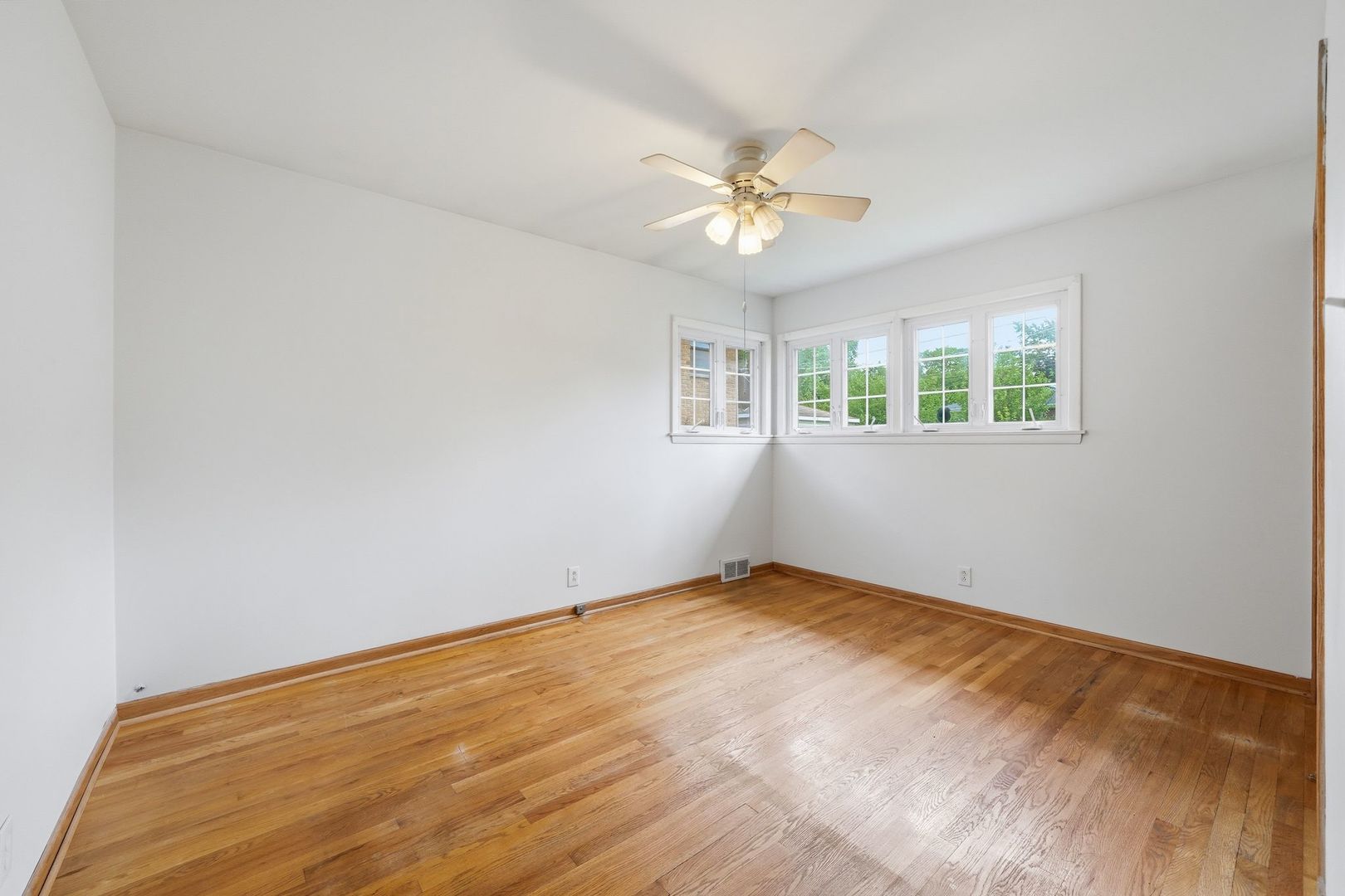 5835 Reba Street Morton Grove, IL 60053 - Photo 18 of 41