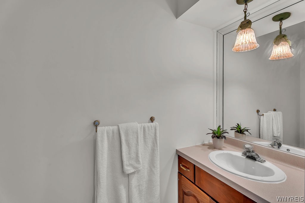 2 Meadow Spring Court Amherst, NY 14051 - Photo 23 of 47 half bath 1st floor