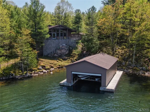$1,050,000 | 415 Indian Point Road, Hammond, NY 13679