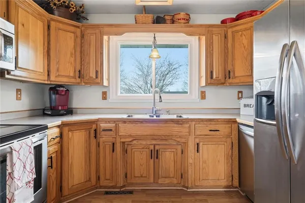 $325,000 | 1305 Sam Den Circle, Cameron, MO 64429