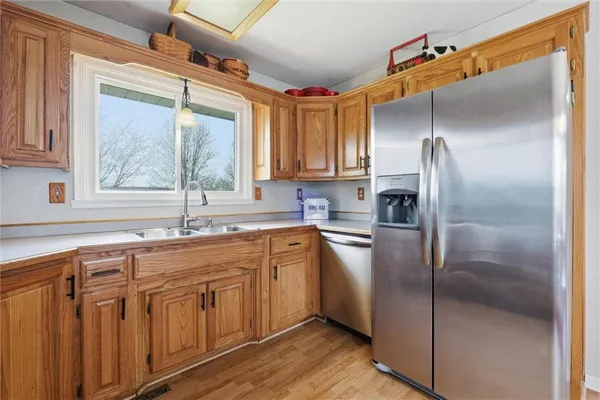 $325,000 | 1305 Sam Den Circle, Cameron, MO 64429