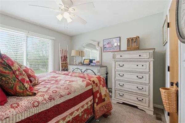$325,000 | 1305 Sam Den Circle, Cameron, MO 64429