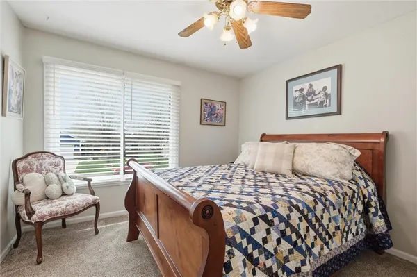 $325,000 | 1305 Sam Den Circle, Cameron, MO 64429