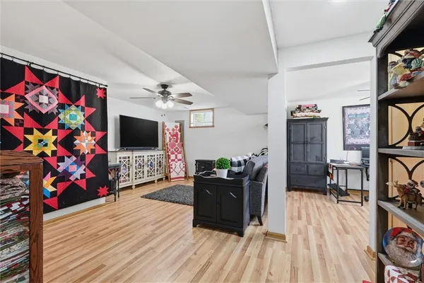 $325,000 | 1305 Sam Den Circle, Cameron, MO 64429