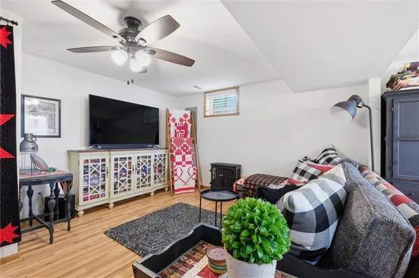 $325,000 | 1305 Sam Den Circle, Cameron, MO 64429
