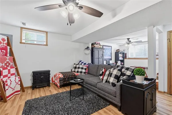 $325,000 | 1305 Sam Den Circle, Cameron, MO 64429
