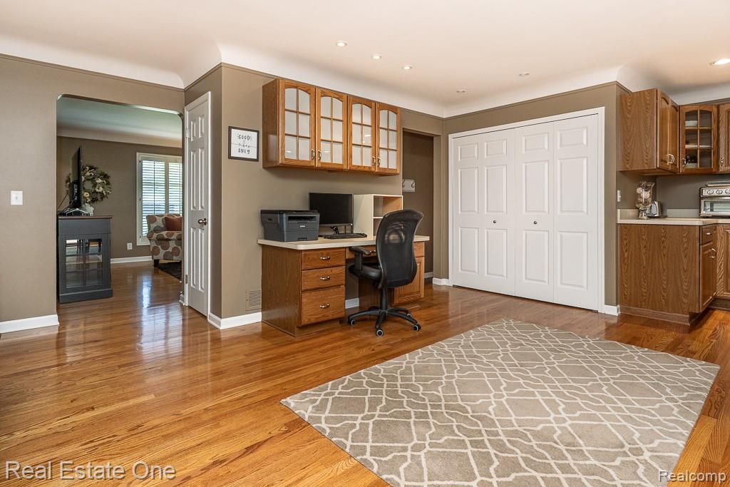 471 Elmhill Road Rochester Hills, MI 48306 - Photo 7 of 34