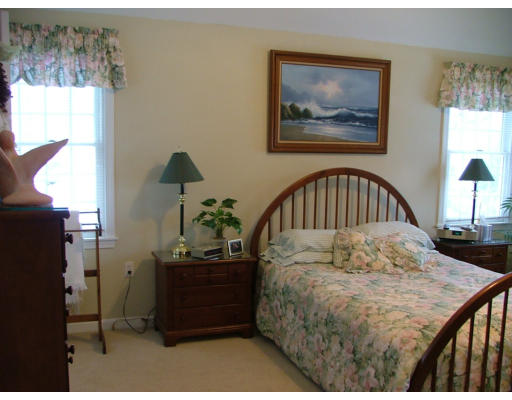 17 Garrison Road Dracut, MA 01826 - Photo 11 of 17