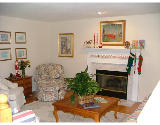17 Garrison Road Dracut, MA 01826 - Photo 5 of 17