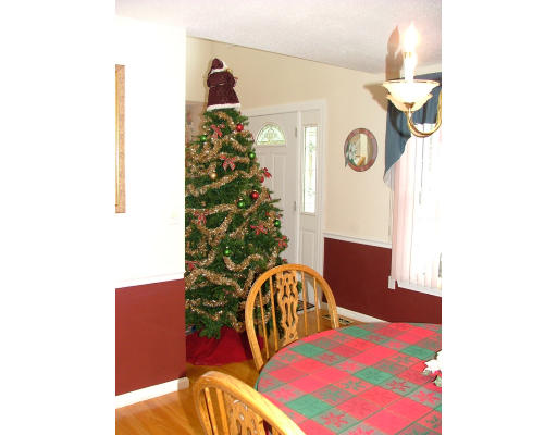 17 Garrison Road Dracut, MA 01826 - Photo 8 of 17