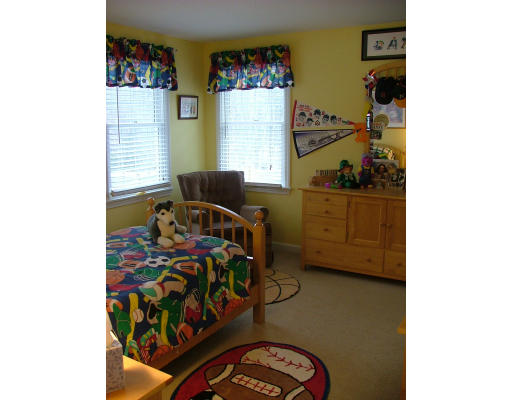 17 Garrison Road Dracut, MA 01826 - Photo 10 of 17