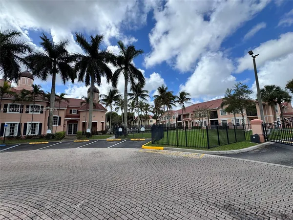 $2,100 | 201 Belmont Lane, Unit 201, North Lauderdale, FL 33068