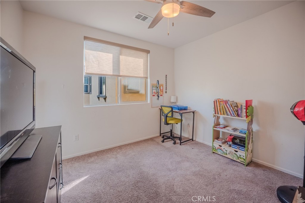 29486 Marx Way Winchester, CA 92596 - Photo 33 of 44