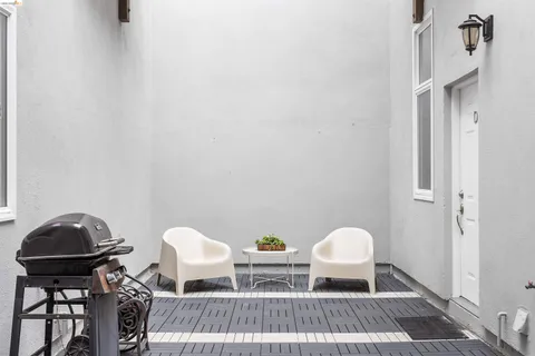 $1,700,000 | 2401 San Pablo Avenue, Oakland, CA 94607