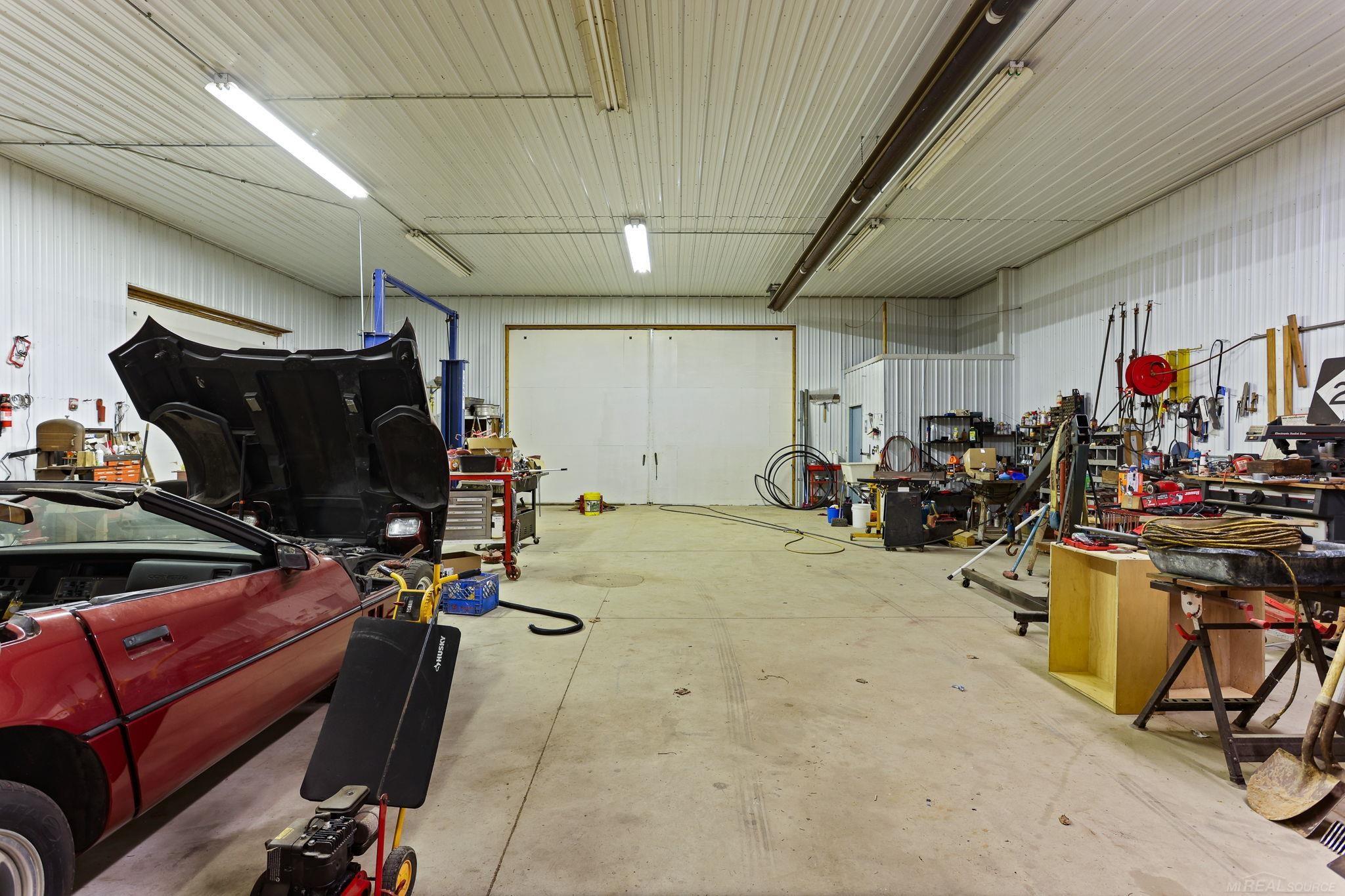 160 West Deckerville Road Caro, MI 48723 - Photo 60 of 62 50159027-42fd49a6-bcb4-4d06-ad67-ec27155fe36d.JPG