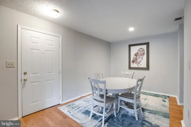 $279,900 | 20950 Timber Ridge Terrace, Unit 202, Ashburn, VA 20147