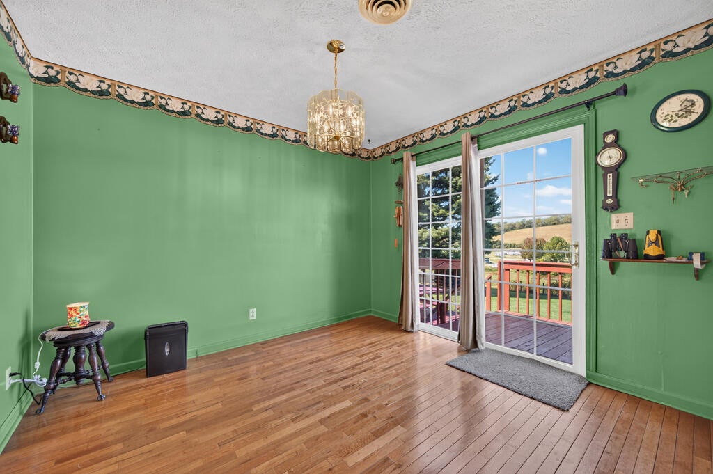 192 Whispering Pines Road Max Meadows, VA 24360 - Photo 23 of 88 Gallery Image 23
