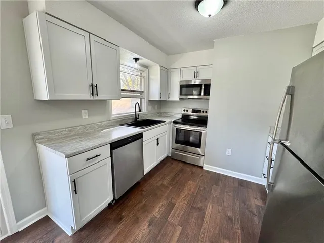 $237,500 | 185 Southeast 421st Road, Warrensburg, MO 64093