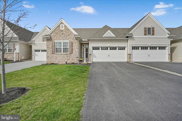 $400,000 | 26 Midway Farms Lane, Lancaster, PA 17602