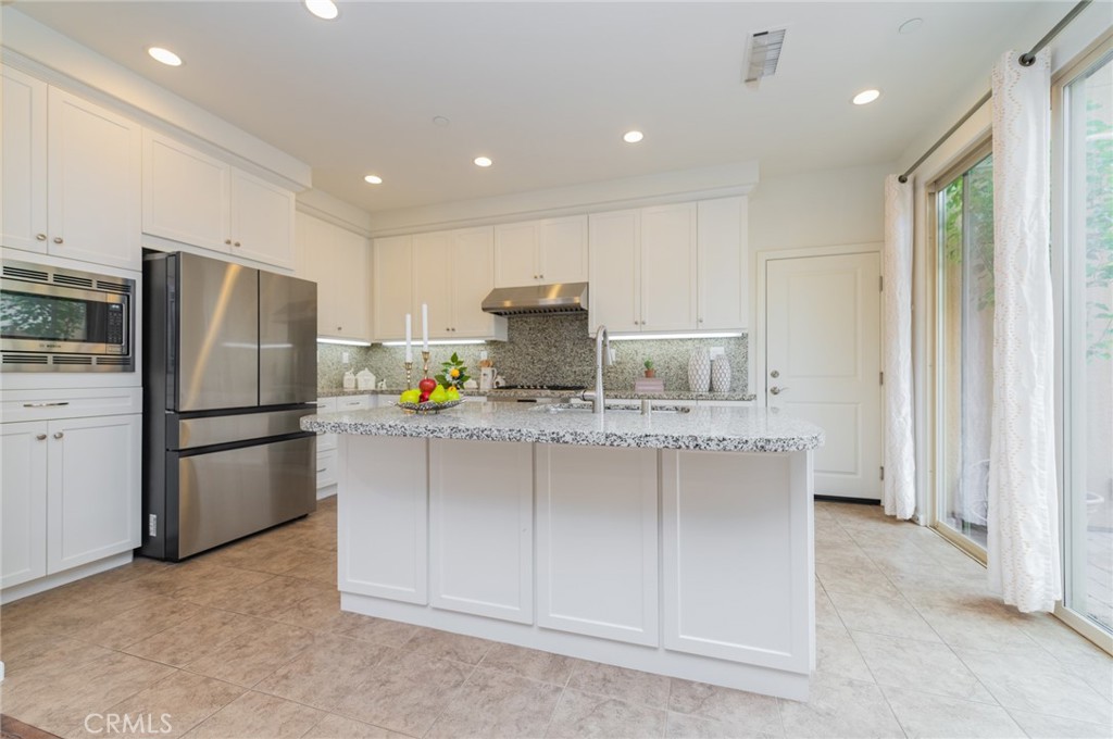 59 Fairymoss Irvine, CA 92620 - Photo 9 of 37