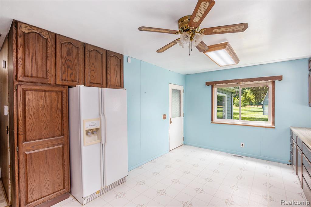 8233 North Genesee Road Mount Morris, MI 48458 - Photo 8 of 28
