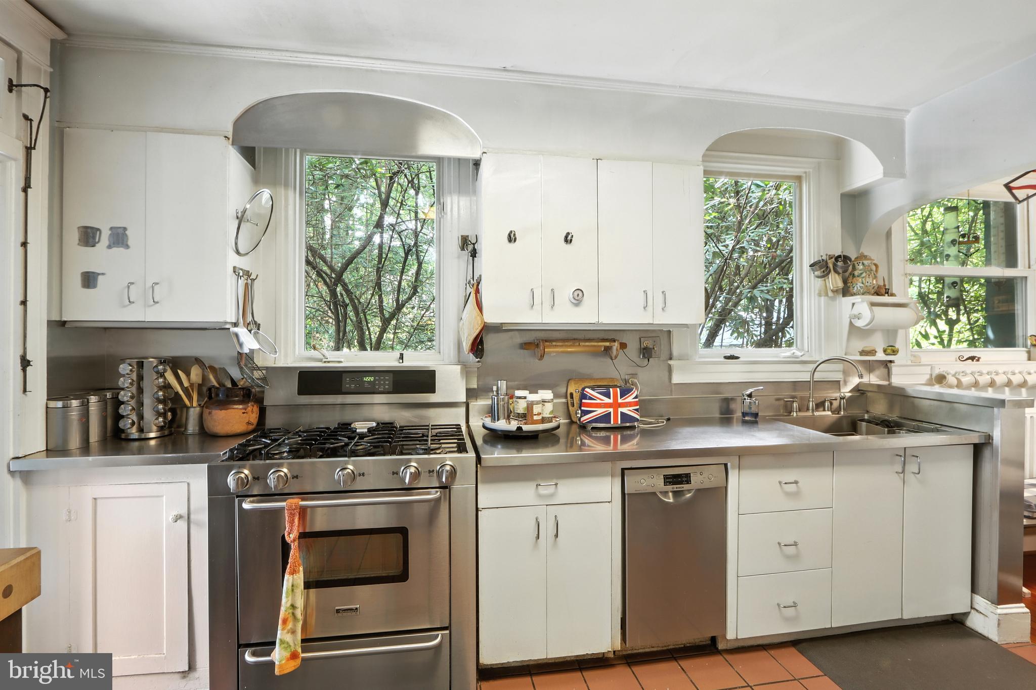 5721 Ridgedale Road Baltimore, MD 21209 - Photo 24 of 54