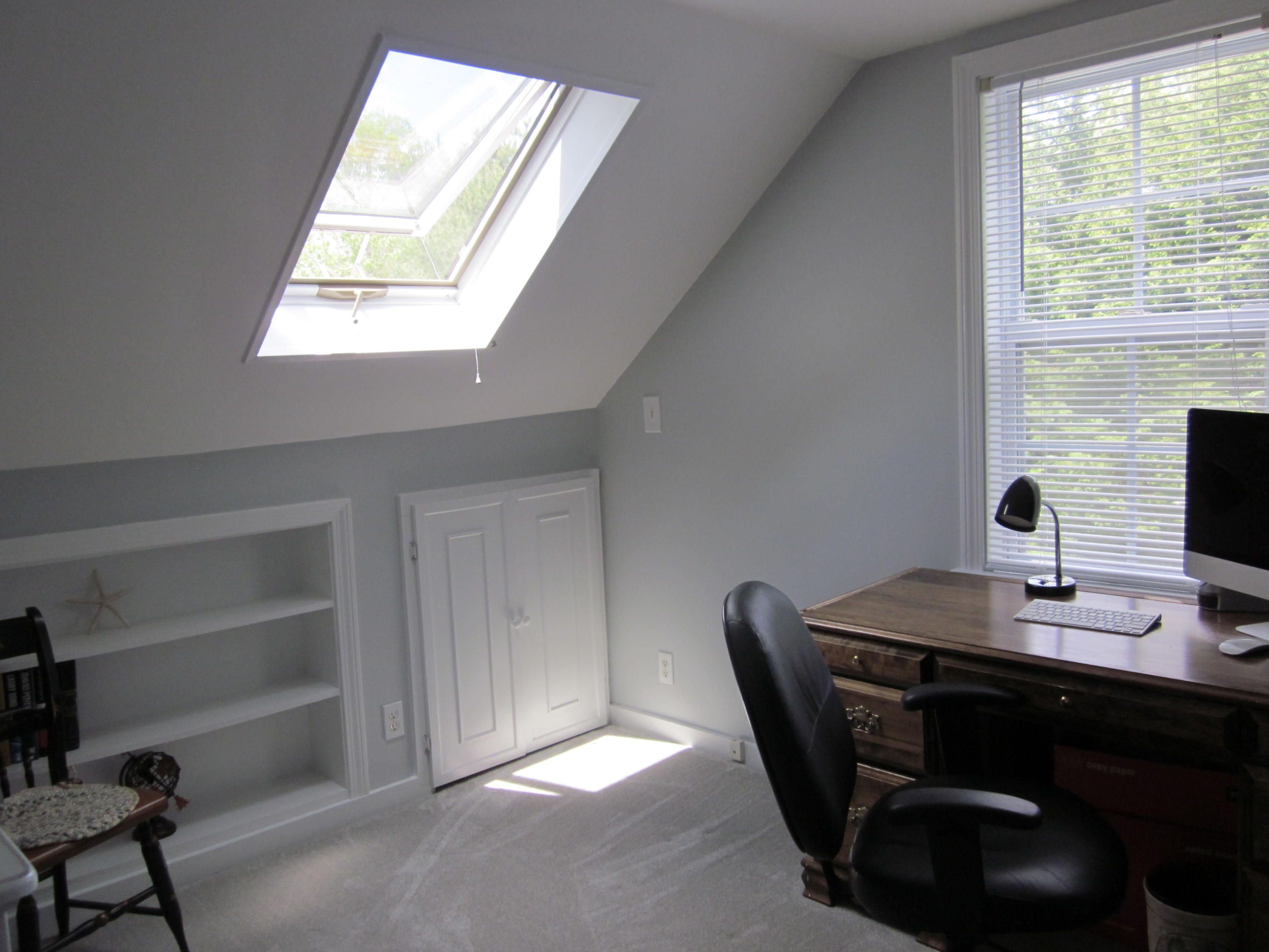 105 Sandwich Road Bourne, MA 02532 - Photo 19 of 19 a workspace with furniture and a window