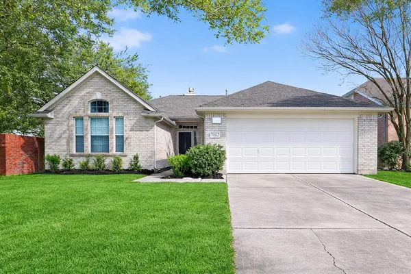 $2,600 | 10703 White Bridge Lane, Sugar Land, TX 77498