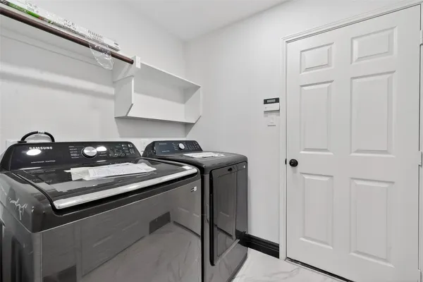 $2,600 | 10703 White Bridge Lane, Sugar Land, TX 77498