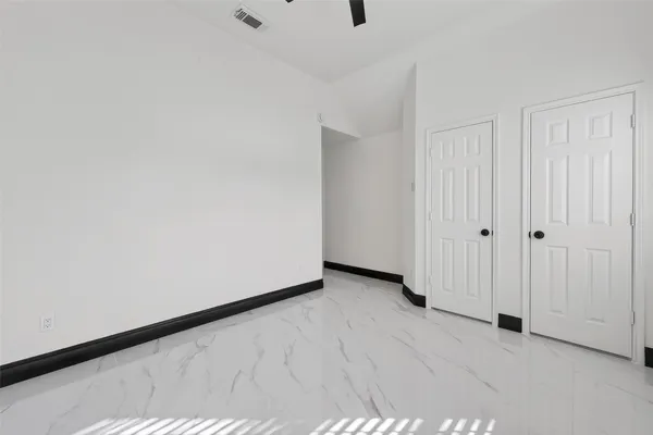 $2,600 | 10703 White Bridge Lane, Sugar Land, TX 77498