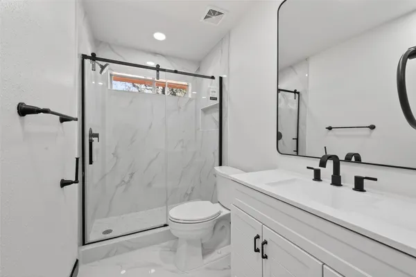 $2,600 | 10703 White Bridge Lane, Sugar Land, TX 77498
