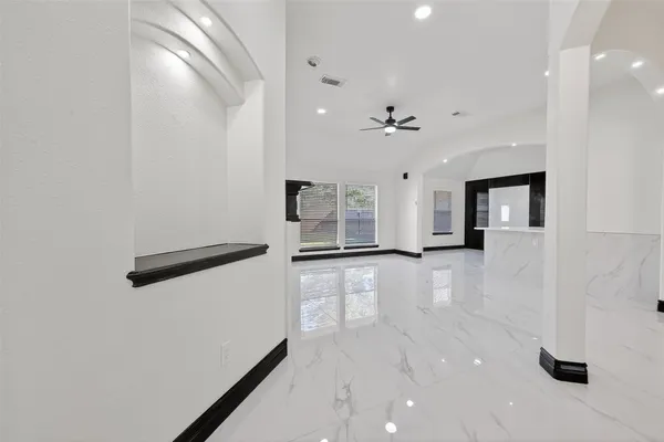 $2,800 | 10703 White Bridge Lane, Sugar Land, TX 77498