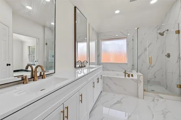 $2,800 | 10703 White Bridge Lane, Sugar Land, TX 77498