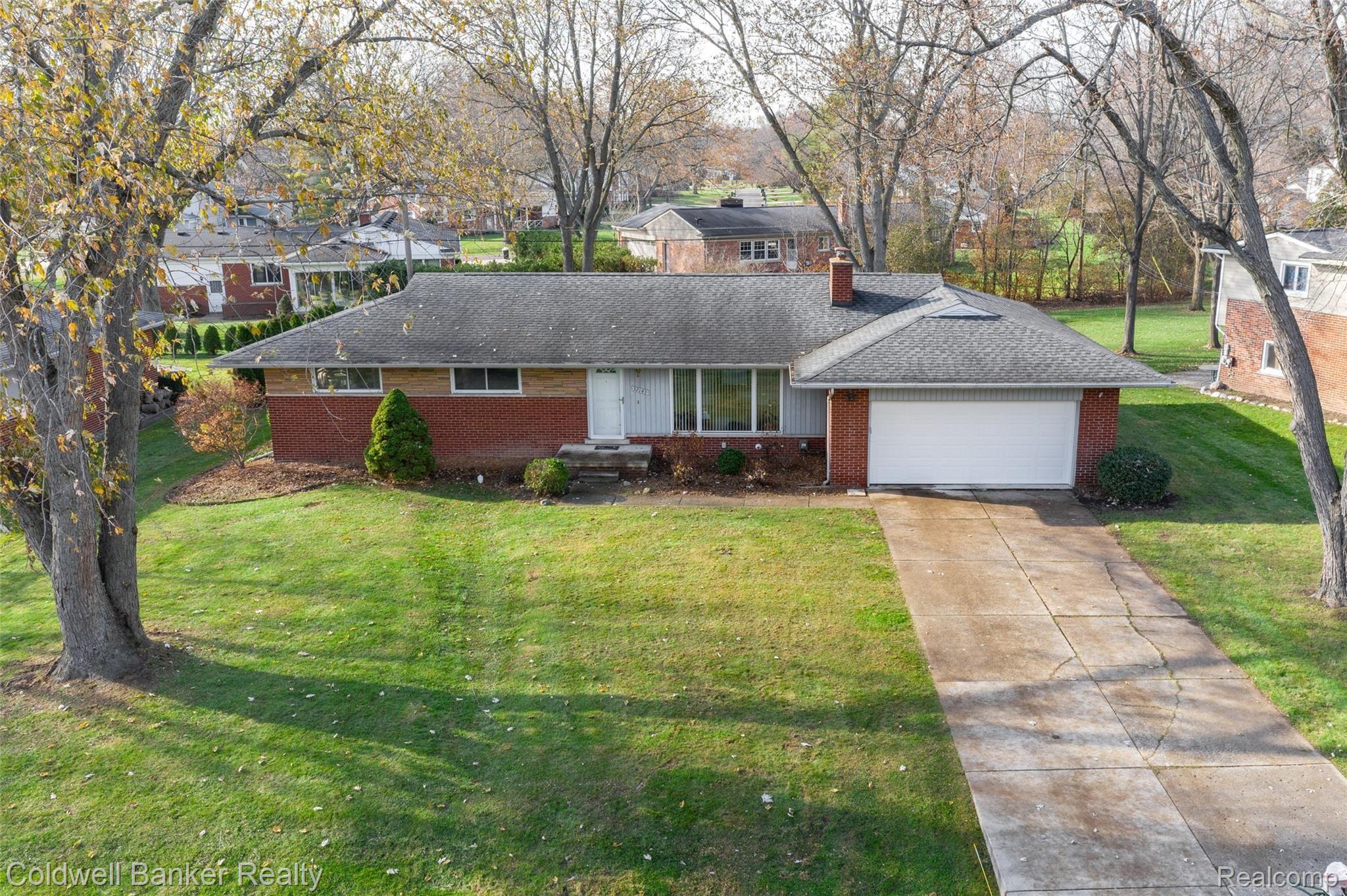 32143 Hearthstone Road Farmington, MI 48334 - Photo 28 of 31 Aerial 1