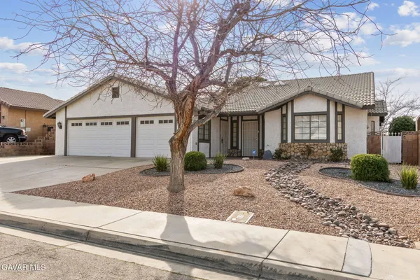 $579,999 | 42307 61st Street West, Lancaster, CA 93536